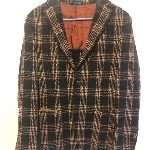 Blazer - Picture 2 of 6